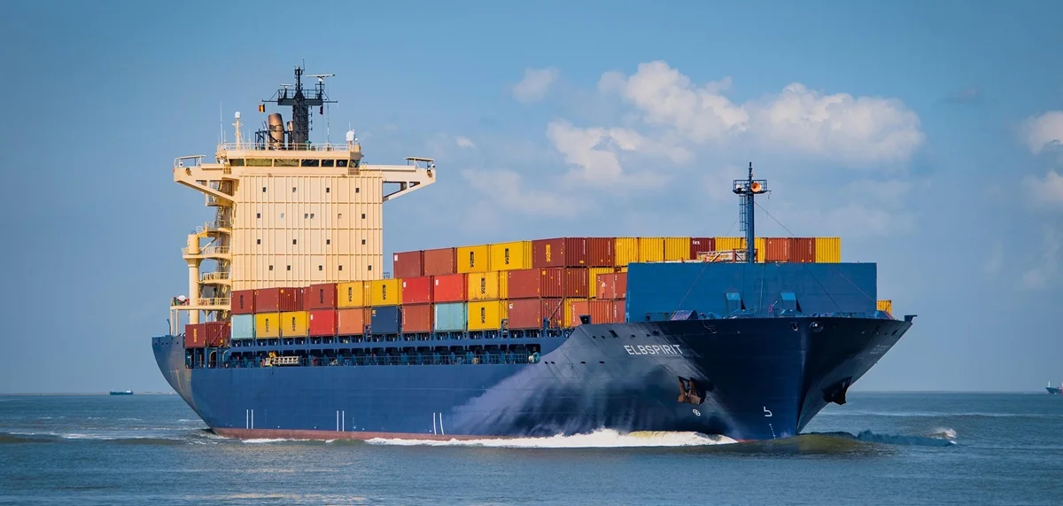 Marine on- and offshore electric motors